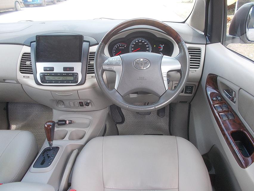 Toyota Innova 2.0V ปี 2012 รถบ้านมือเดียวแบบ7ที่นั่งชับดี 10