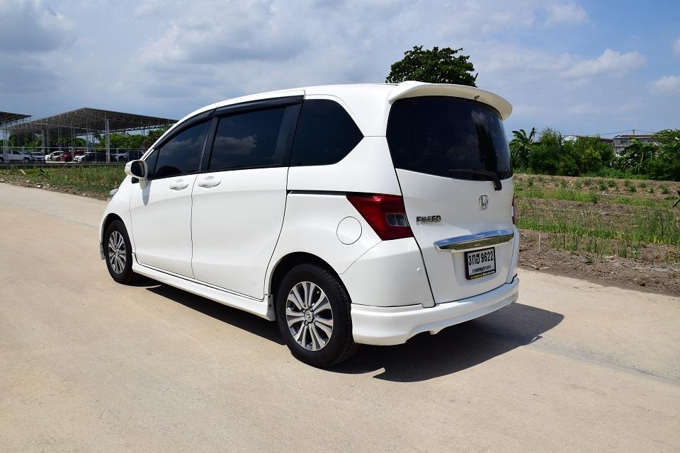 ปี2014 สวยพร้อมใช้ในฉบับครอบครัว HONDA FREED1.5E ออโต้ แอร์หลังคาแล้วไมเนอร์เช้น เบาะหนังแท้ กุญแจรีโมทล้อแม็กชุดแต่งรอบคันCD ABS AIRBAG โทร0957401229 รูปที่ 20