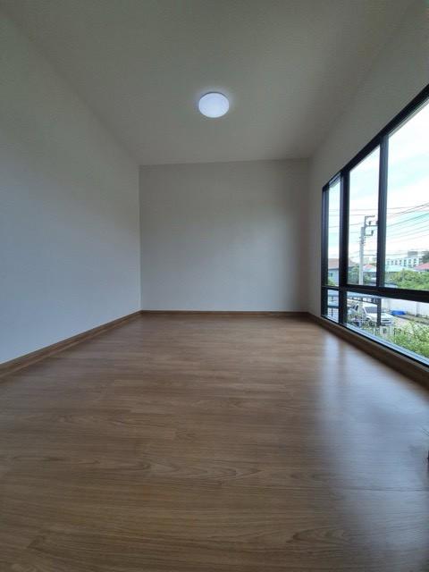 ขายทาวน์เฮาส์ 2 ชั้น รีโนเวทใหม่ พร้อมอยู่ โครงการโมดิวิลล่า บางบัวทอง ใกล้ตลาดสมบัติบุรี 8