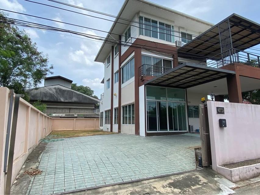 ให้เช่าบ้านเดี่ยว 3 ชั้น 100 ตร.ว ซอยประเสริฐมนูกิจ 7 เข้าซอยไม่ลึก ใกล้เมเจอร์รัชโยธิน เซ็นทรัลรามอินทรา เหมาะอยู่อาศัยหรือทำ Home Office 2