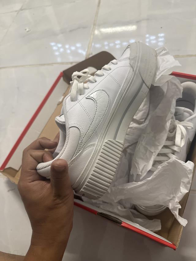 รองเท้า Nike court legacy lift รูปที่ 2