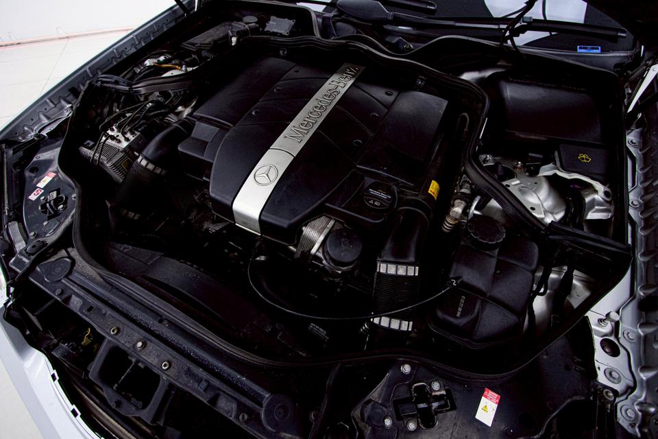 MERCEDES-BENZ E-CLASS E240 2.6 AVANTGARDE  2003  15