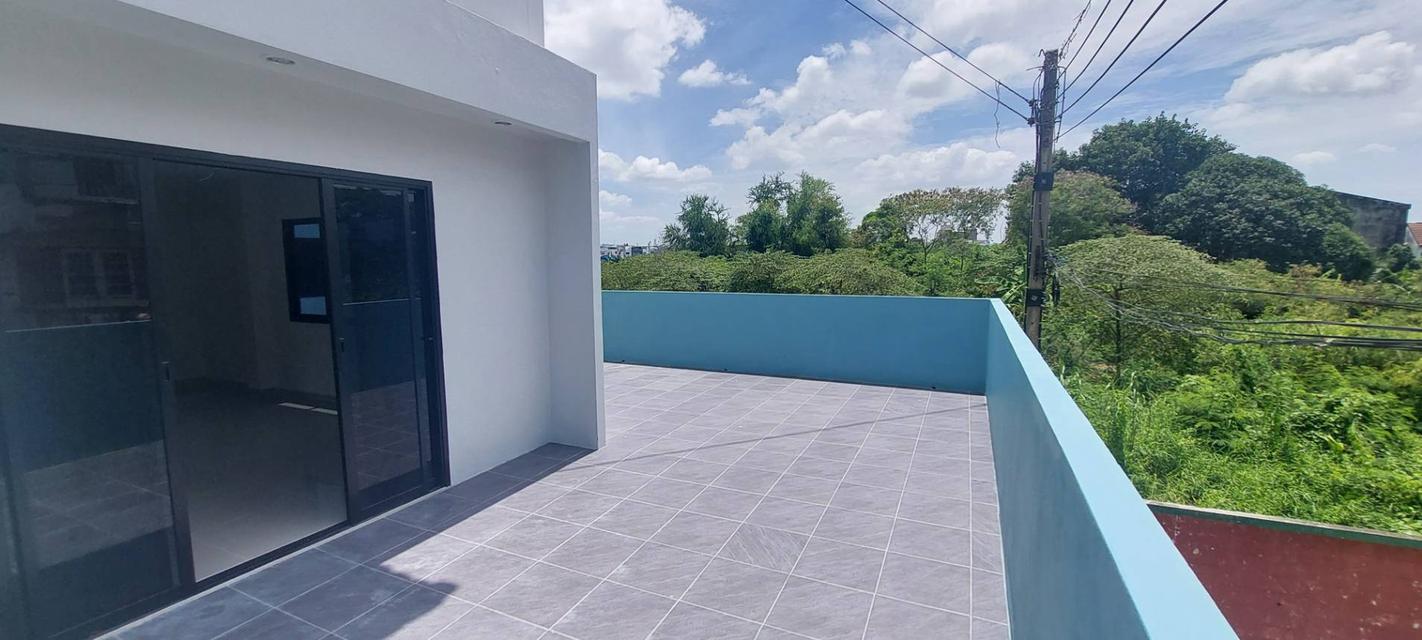 ทาวน์โฮมหลังใหญ่เกินคาด! โครงการพงษ์ศิริชัย 2-อ้อมน้อย สาย 4 เพชรเกษม 5