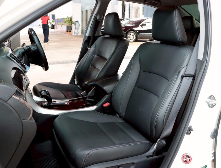 HONDA ACCORD 2.0 E i-VTEC ปี 2018 12