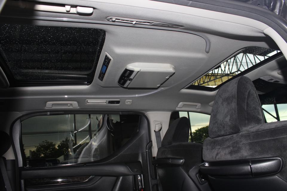 2016  TOYOTA VELLFIRE 2.5 ZG EDITION 9