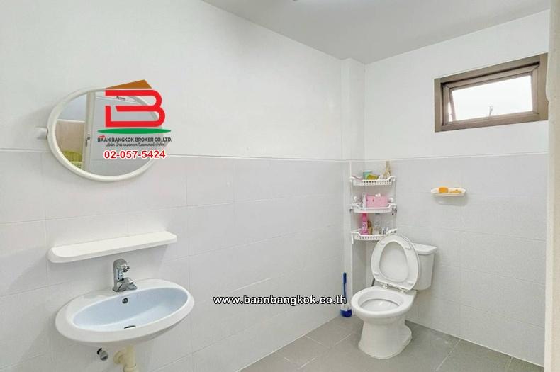 บ้านเดี่ยว เนื้อที่ 119.8 ตร.ว. หมู่บ้านผกามาศ (ปรีดีพนมยงค์ 14) ถนนสุขุมวิท แขวงประเวศ เขตประเวศ 12