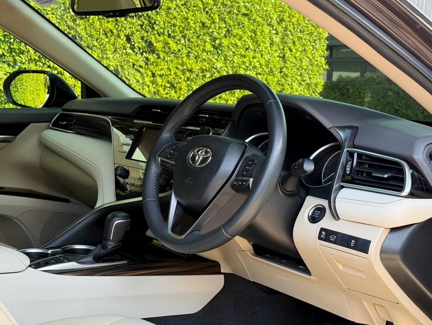 2021 TOYOTA CAMRY 2.5G รถมือเดียวออกป้ายแดง รถวิ่งน้อย รถเข้าศูนย์ตามระยะ รถไม่เคยมีอุบัติเหตุครับ 10
