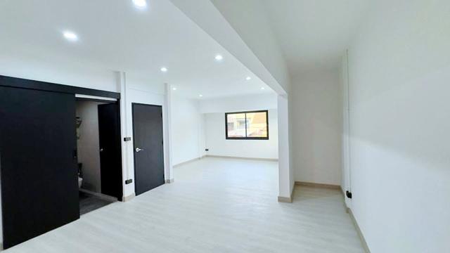 ให้เช่าบ้านเดี่ยว 2 ชั้น 60ตร.วา.ARLรามคำแหง 700ม. พัฒนาการ8-14 240ตร.ม. ย่านเอก. 3นอน เดอะมอลล์ รามคำแหง 1.6 กม. 3 น้ำ