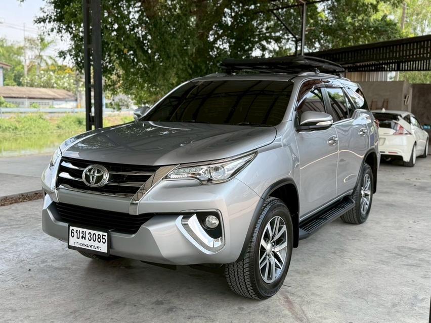 Toyota Fortuner 2.8 ขับ2 2015 จด 16