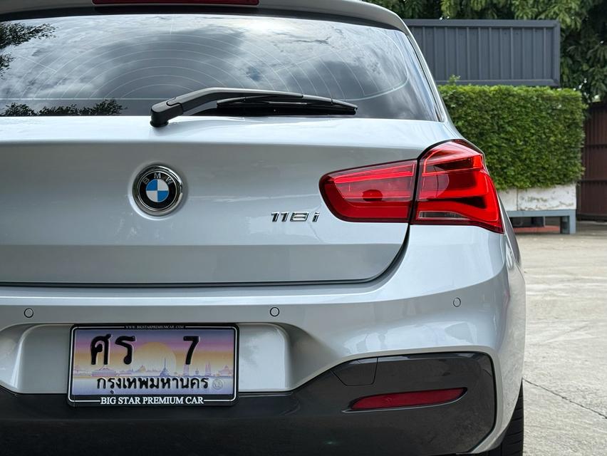 2018 BMW 118I MSPORT รถมือเดียวออกป้ายแดง รถวิ่งน้อย เข้าศูนย์ทุกระยะ รถไม่เคยมีอุบัติเหตุครับ 9