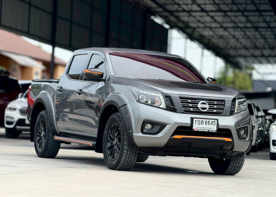 NISSAN NAVARA NP300 2.5 EL DOUBLE CAB CALIBRE BLACK EDITION 2020