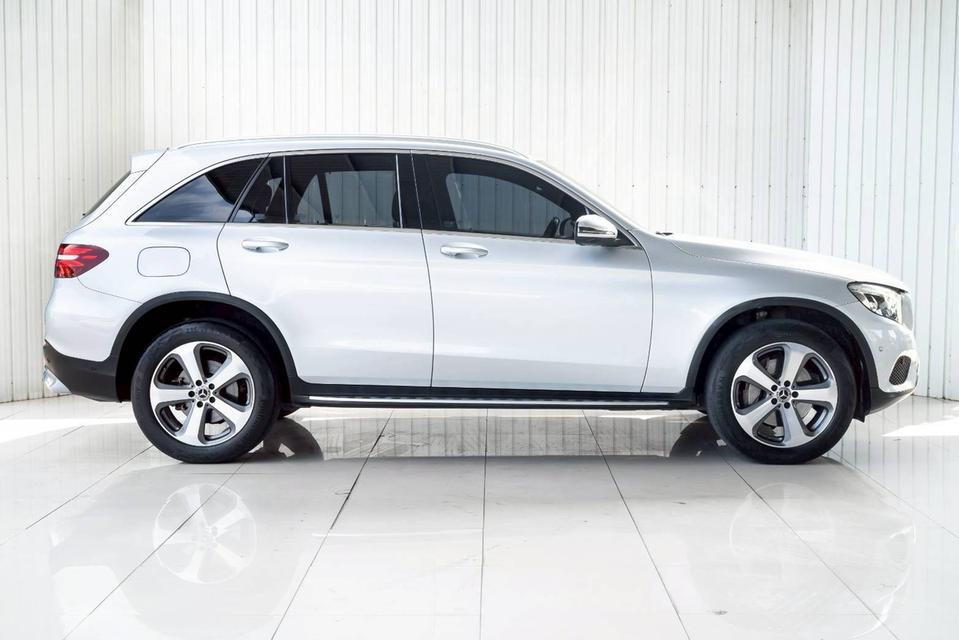 BENZ GLC-CLASS 250d 4MATIC Off-Road ปี 2018 สีเทา โฉม W253 ปี14-24 รูปที่ 7