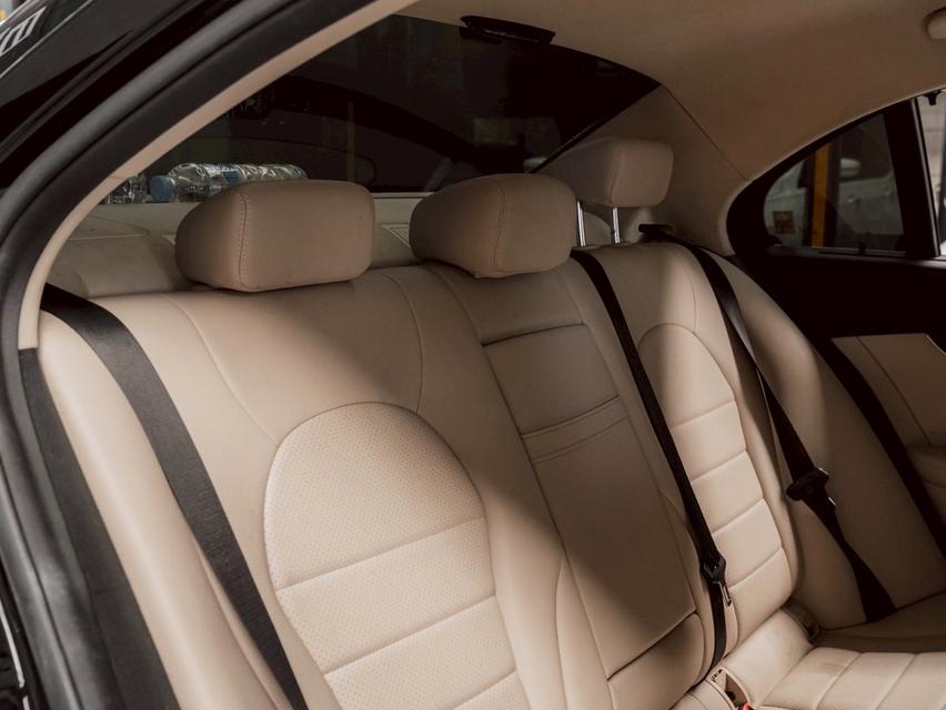 รหัสรถ 67GG3636 BENZ C350e  AVANTGARDE ปี 2018 12