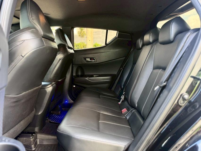 Toyota C-HR Hybrid Y22 Wagon 4dr HEV GR Sport E-CVT FWD top 1.8 (Hybrid) สีดำ ออโต้ 11