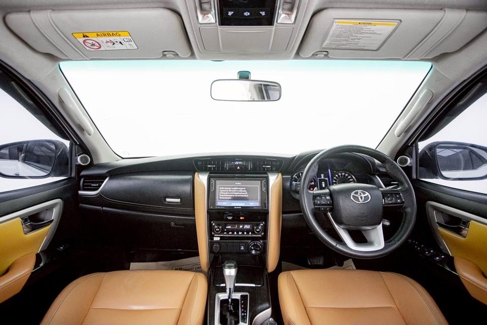 รหัสรถ 1D578 FORTUNER 2.8 V 4WD 2019 12