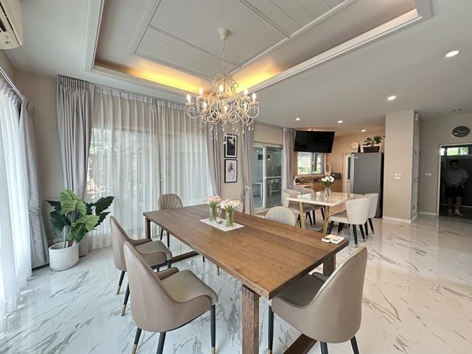 U1398 ให้เช่าบ้านเดี่ยว 2 ชั้น ย้านรามอินทรา จตุโชติ บ้านหลังใหญ่พร้อมสระว่ายน้ำในบ้าน บ้านพร้อมเฟอร์ครบ ทำเลดีเดินทางสะดวกเข้าออกได้หลายทาง 8