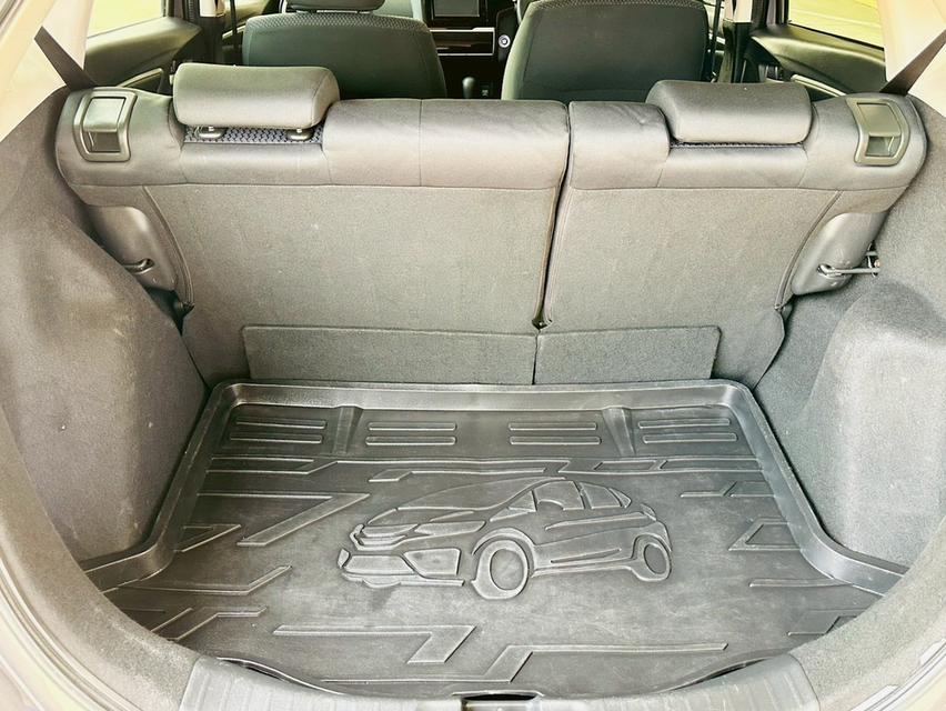 2017 honda jazz (GK)  V+ สีเทาดำ หล่อจบ ออปชั่นครบ ไม่ต้องง้อป้ายแดง รูปที่ 10