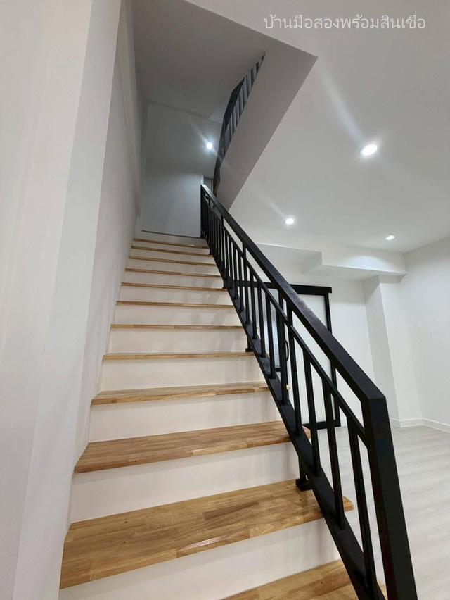 ทาวน์โฮม 3 ชั้น ซอยนาคนิวาส 37 ถนนประดิษฐ์มนูธรรม 6