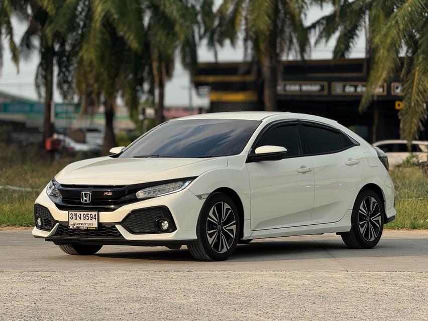HONDA CIVIC FK 1.5 TURBO สีขาว ปี 2017 เกียรออโต้