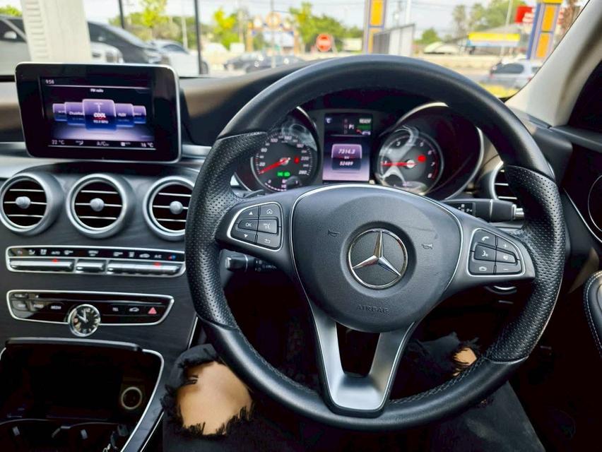 รหัสรถ KPV897 2017 BENZ C350e Avantgarde สีเทา 5