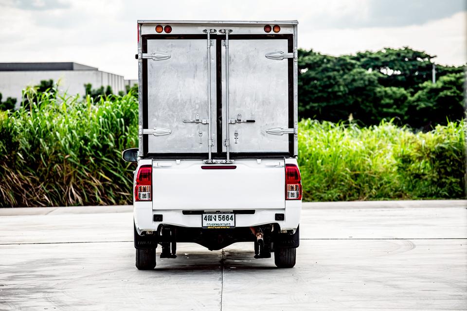 Toyota Revo 2.4J Plus Standard Cab สีขาว เกียร์ธรรมดา ปี 2018 6