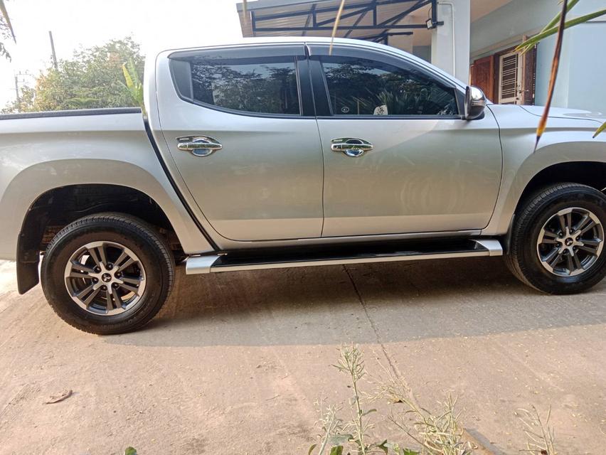 ขายรถยนต์มิตซูบิชิ ไททัน 4 ประตู เกียร์ธรรมดา ปี 62 เจ้าของขายเอง ใช้งานได้ดีมาก 0842083398 รูปย่อยที่ 3