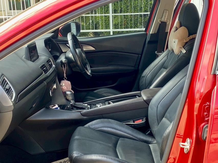 mazda  Mazda 3 2.0 S Sport (mnc) ปีจดทะเบียน 2018 9