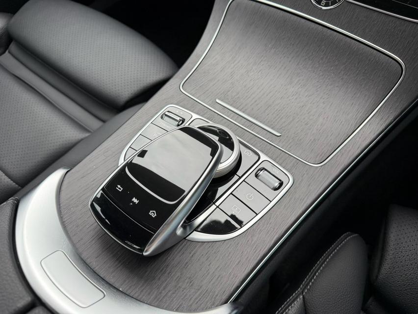 Benz C220d AV Facelift 2020 สีขาว เข้าศูนย์ Benz ตลอดทุกระยะ รูปที่ 12