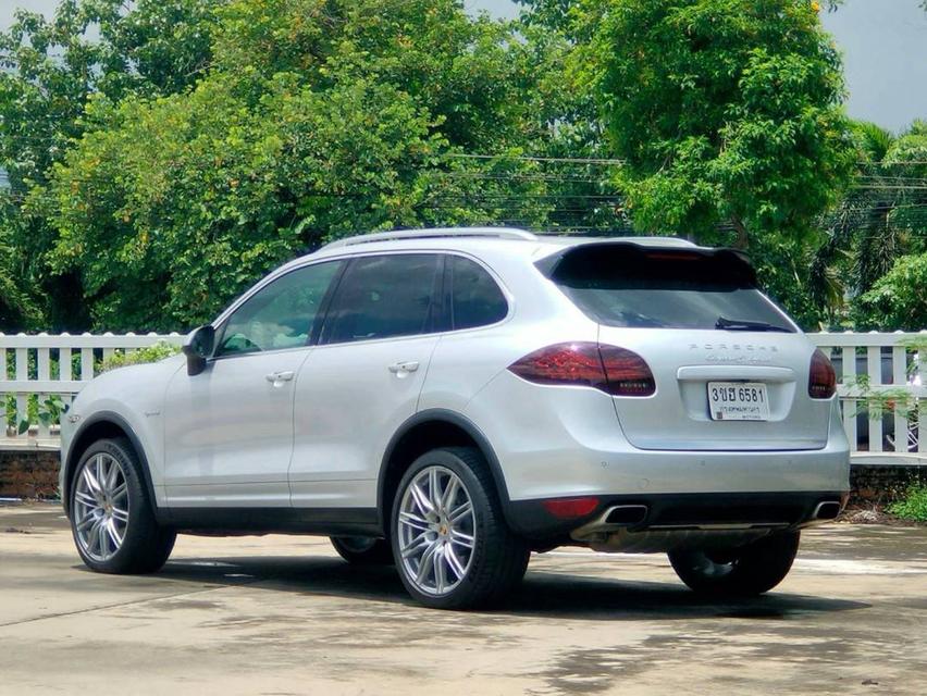 Porsche Cayenne S Hybrid 5