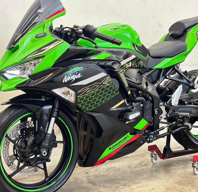 Kawasaki ZX-25R ขายราคาดี 2