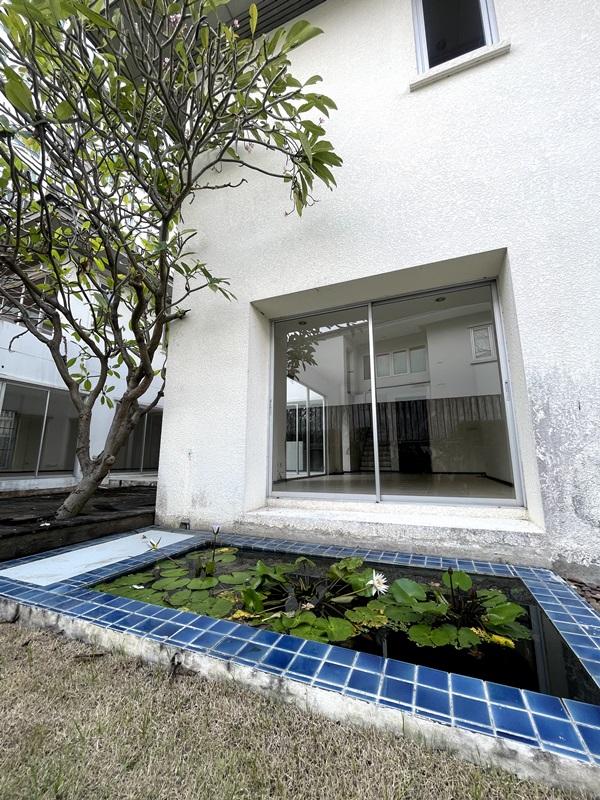 ขายบ้าน 2 ชั้น หมู่บ้าน Noble Tara Ngamwongwan เมืองนนทบุรี หน้าโครงการติดสถานีรถไฟฟ้า Tel 089-8578865 8