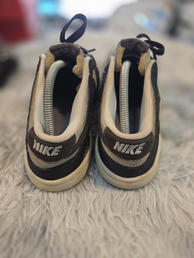 รองเท้าผ้าใบมือสองไนกี้แอร์ฟอร์ซ1 รูปที่ 3