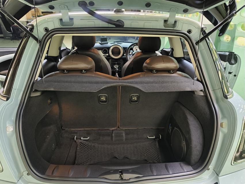 Mini cooper R56 Lci 2011แท้ รถศูนย์ สีฟ้า-ขาวเงาวับเคลือบแก้วให้แล้วทั้งคัน รูปที่ 7