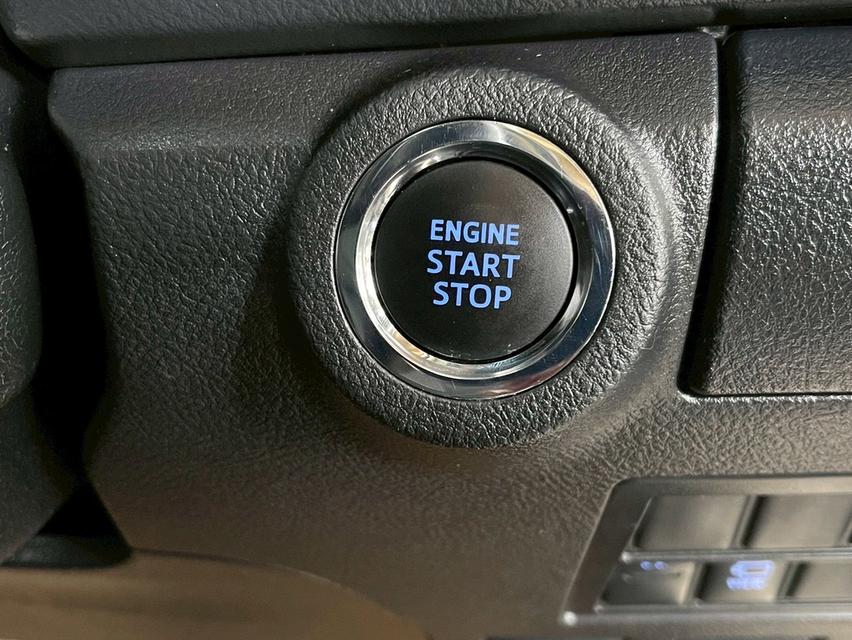 ขาย Toyota Fortuner 2.4V ปี23 8