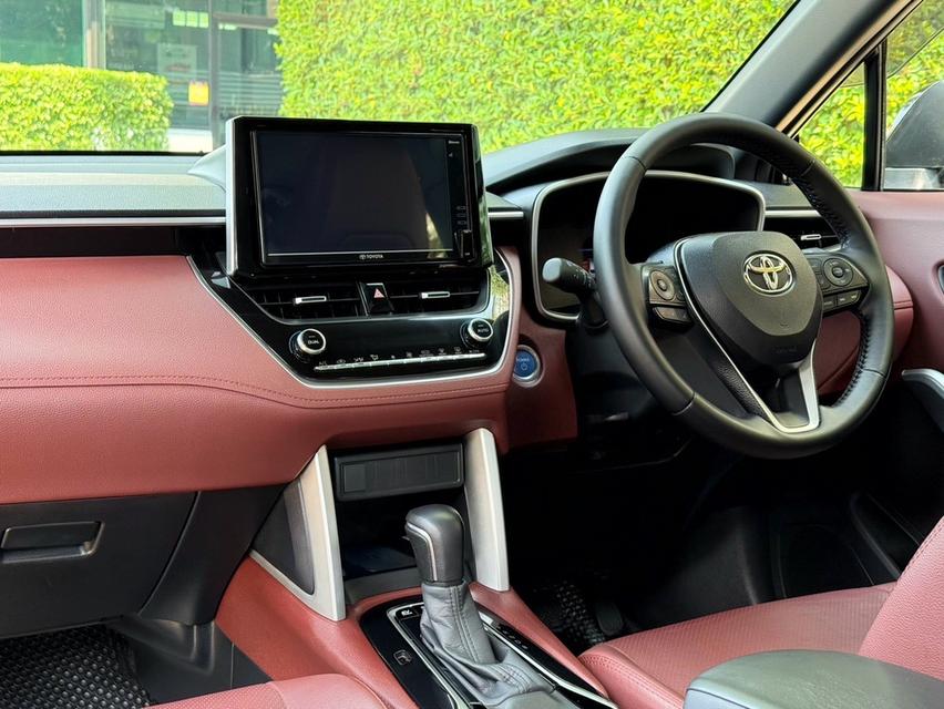 2021 TOYOTA CROSS HYBRID PREMIUM SAFETY รถมือเดียวออกป้ายแดง รถวิ่งน้อย เข้าศูนย์ทุกระยะ รถไม่เคยมีอุบัติเหตุครับ รูปที่ 12