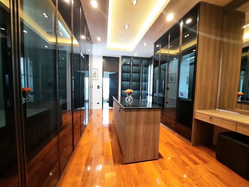 ขายบ้านเดี่ยว  หมู่บ้าน เพอร์เฟค มาสเตอร์พีซ แจ้งวัฒนะ (ตรงข้ามโรงเรียนนานาชาติ SISB นนทบุรี) หลังใหญ่ 436 ตรม 8