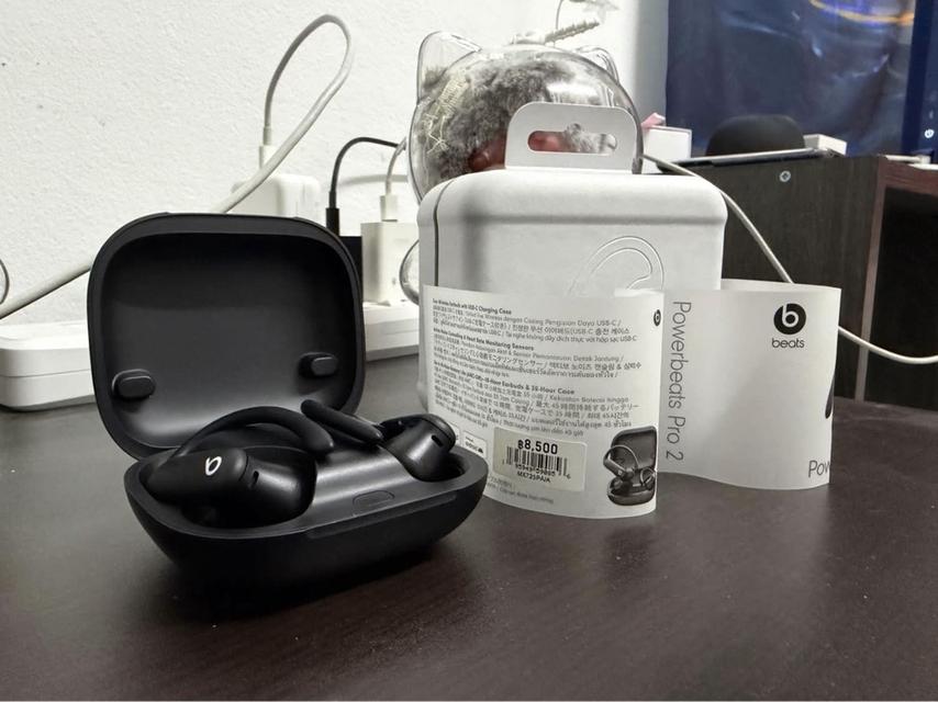 powerbeats pro 2 Secondhand, lightly used.