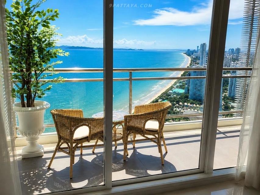 For Sale — Luxury Sea View Condo at Reflection Jomtien Beach PattayaLuxury beachfront condo at Reflection Jomtien Beach Pattaya, 1