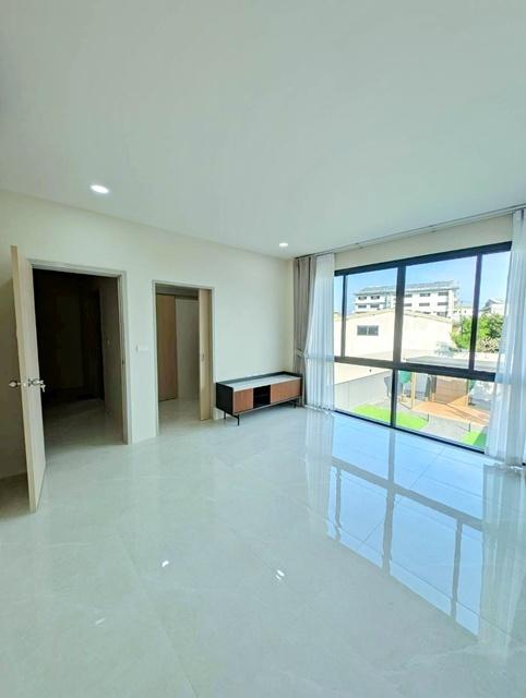 ตกแต่งครบครัน ลาซาล-บางนา BTSบางนา2.1กม. แบริ่ง ให้เช่าบ้านเดี่ยว2ชั้น 4 นอน 4 น้ำ บ้านใหญ่พร้อมสวน รับชาวต่างชาติ 6