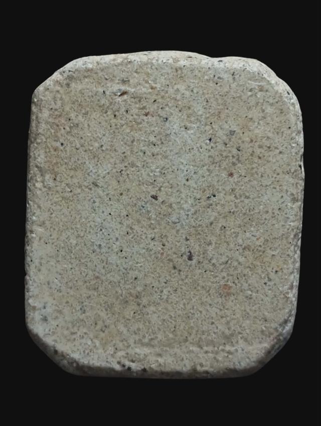 เปิดพระหลวงพ่อปาน วัดบางนมโค เนื้อผงพุทธคุณ ทรงครุฑผีเสื้อ