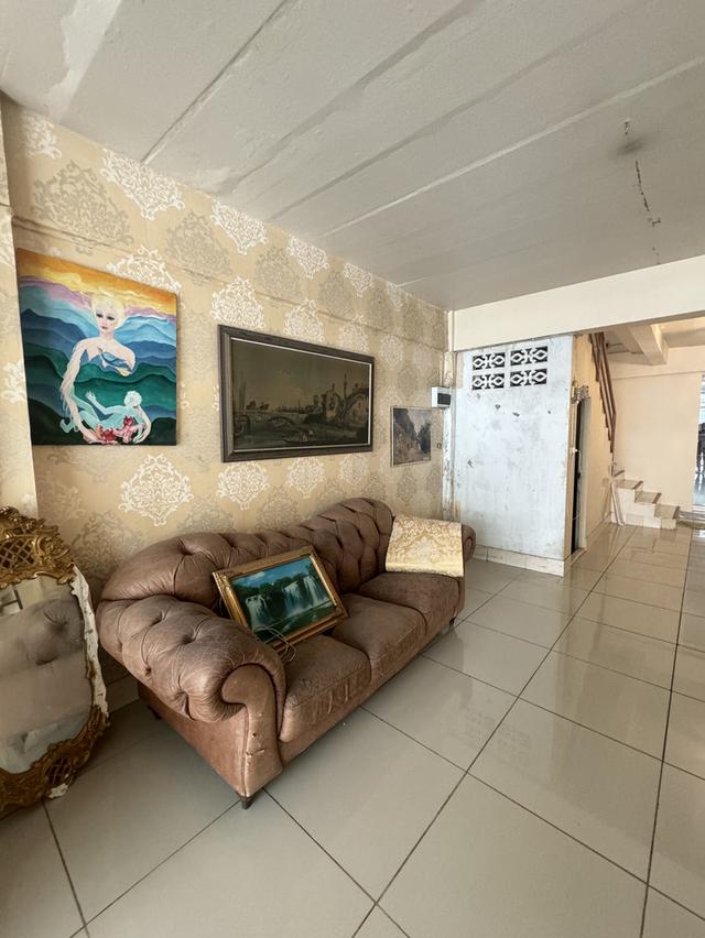 ขายด่วนอาคารพาณิชย์ วัชรพล 3