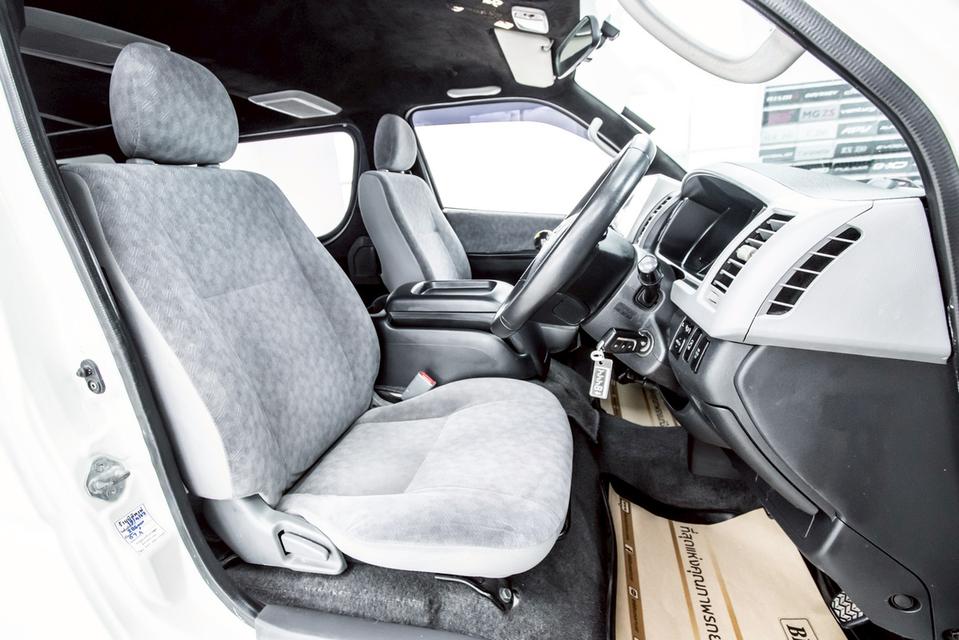 TOYOTA HIACE 2.5 GL 2009  11
