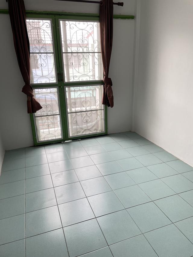 ให้เช่าบ้านทาวน์เฮ้าส์ 6