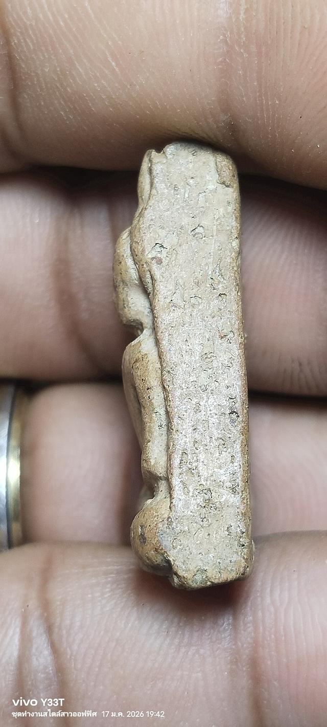 พระนางพญาเข่าโค้ง กรุกำแพงเพชร รูปที่ 4