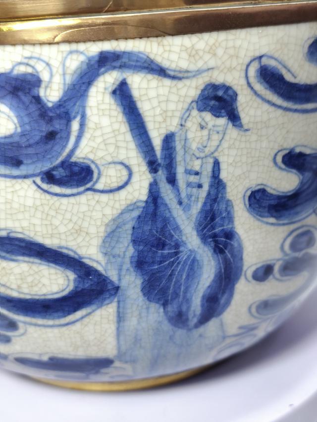 โถกระเบื้องมีฝาปิด งานลายครามน้ำเงินขาว เดินขอบทองหรือขอบทองเหลือง รูปที่ 4