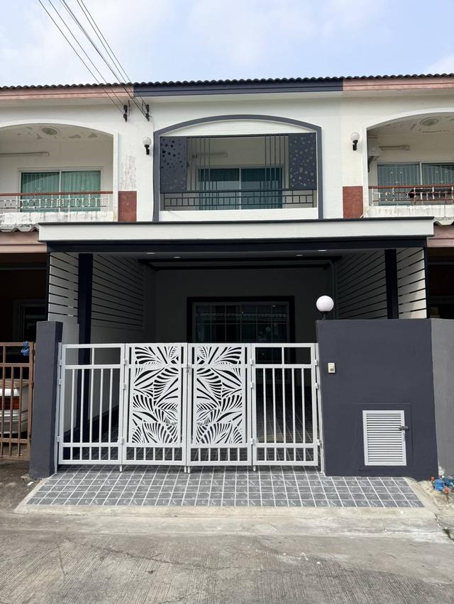 หมู่บ้าน นนทวีวิลล์  5 ถนนมิตรไมตร 1