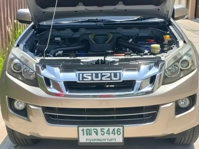 ISUZU D MAX  Hi-lander 2.5 Z Ddi VGS MT CAB ปี 2014  พร้อมใช้ ฟรีดาวน์ T.086-527-9533 2