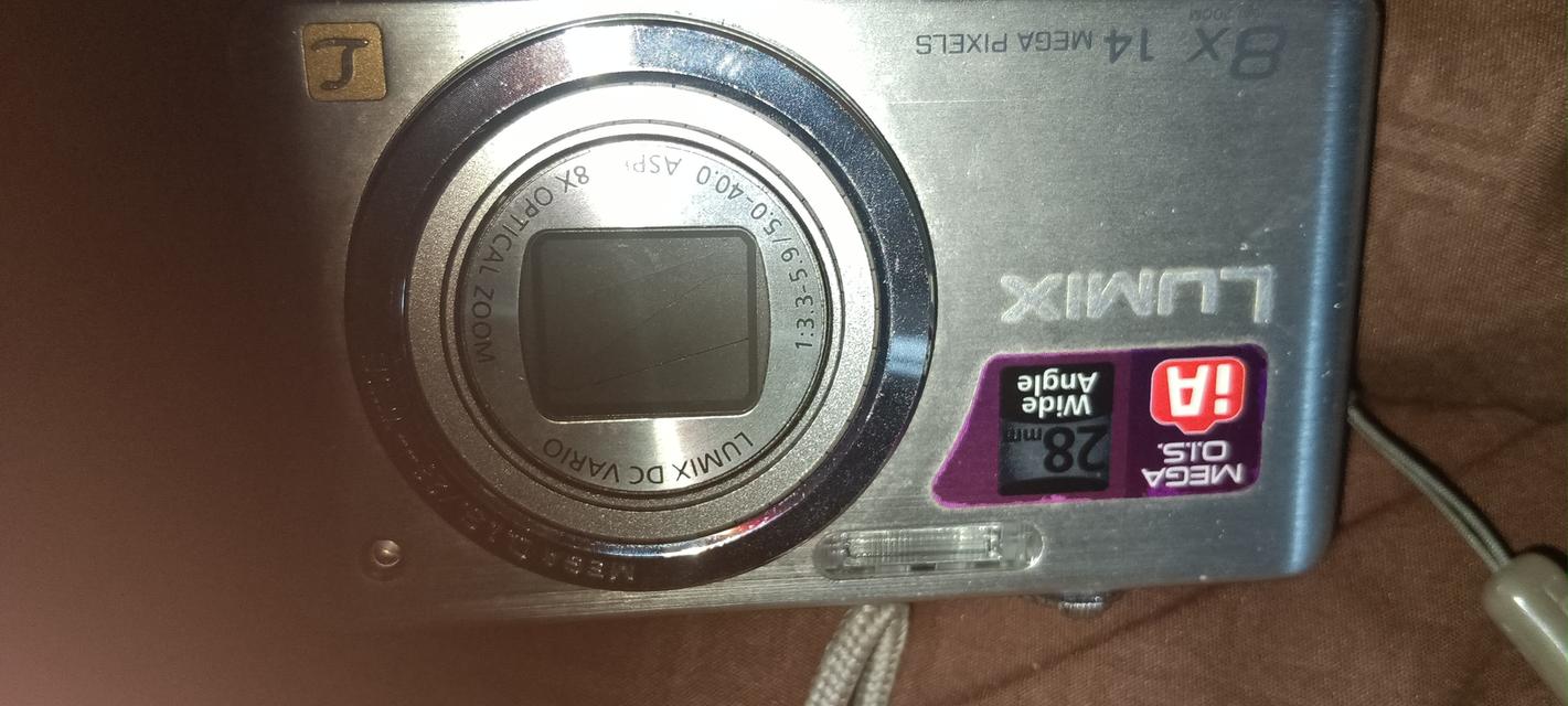 กล้องดิจิตอลpanasonic Lumix 
