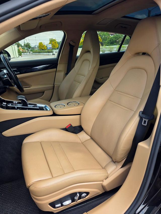 Porsche Panamera 4 E-Hybrid ปี 2019 สีดำ รถมือเดียวออกศูนย์ AAS รูปที่ 9