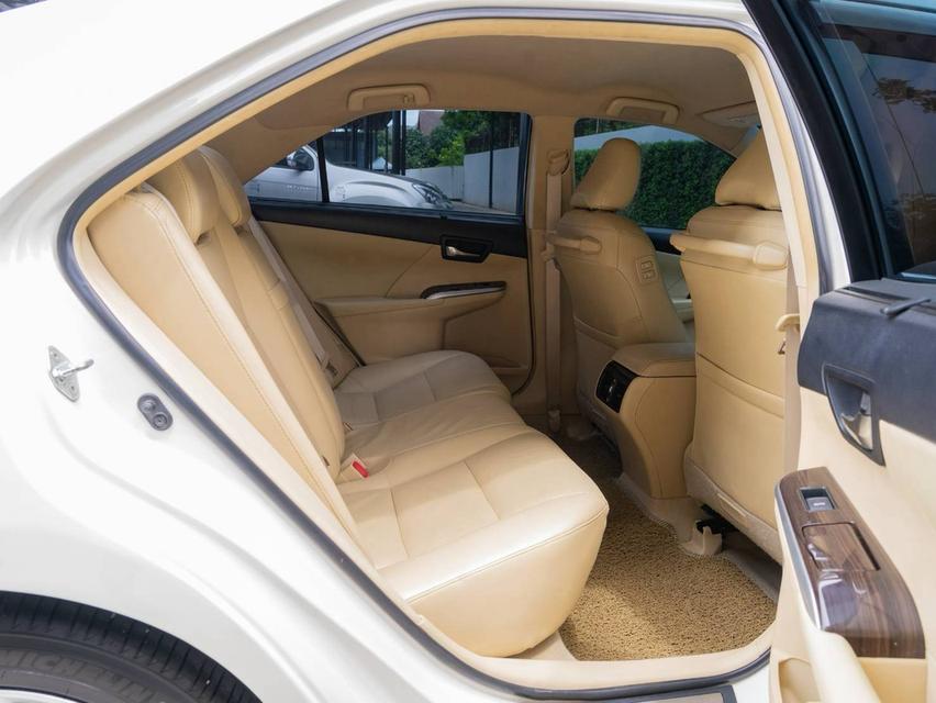 TOYOTA CAMRY 2.5 Hybrid Navi Sedan ปีจด 2016ประกันเครื่องยนต์ เกียร์หลังการขาย 3 ปี /30,000 Km. รูปที่ 13